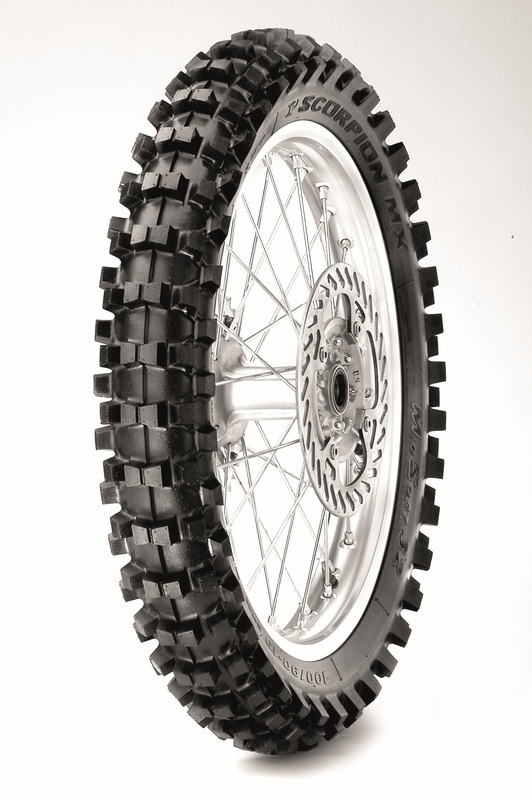 Pneu PIRELLI SCORPION MX32 MID SOFT 90/100-16 NHS 51M
