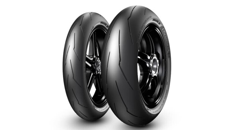 Train de pneus PIRELLI SUPERCORSA V2 (120/70ZR17 SC1+190/55ZR17 SC2)