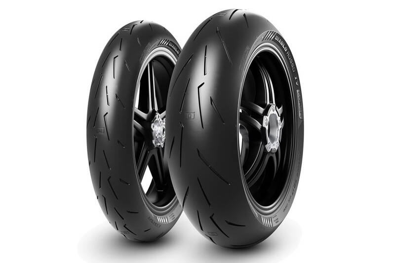 Pneu PIRELLI DIABLO ROSSO IV CORSA 190/55 ZR 17 M/C (75W) TL